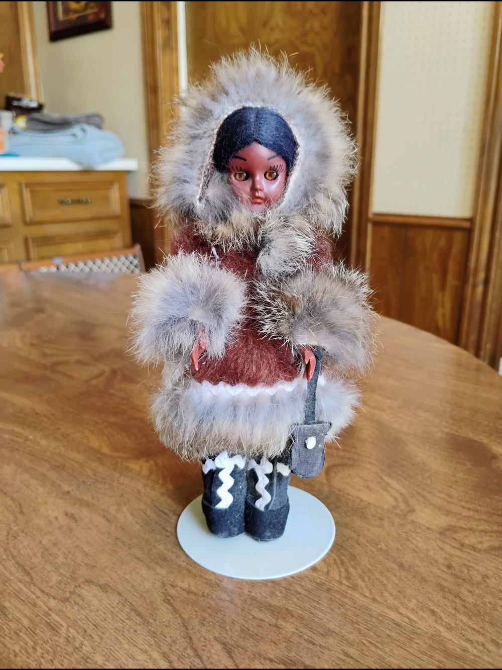 Vintage 7.5" Alaskan Eskimo Native American Girl Doll W/ Leather & Fur W/ Stand